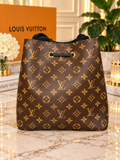 Authentic Louis Vuitton NéoNoé MM Monogram Canvas Bucket Bag – Black